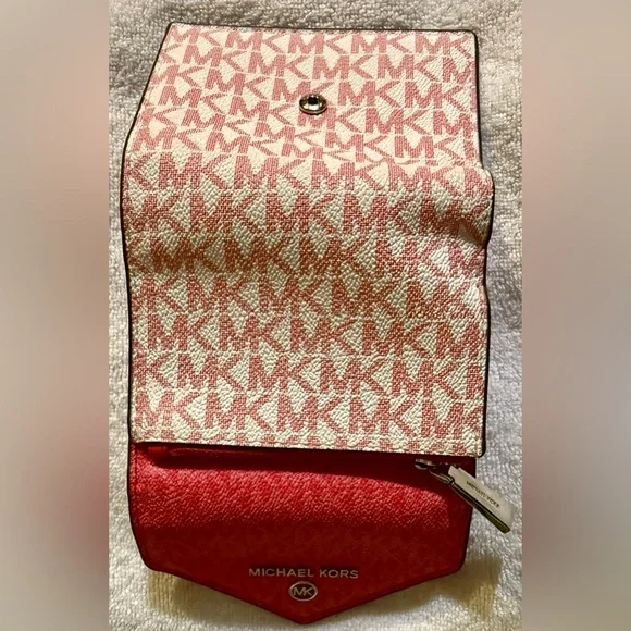 Michael Kors Dark Pink nd White Tri-Fold Wallet - Picture 8 of 17